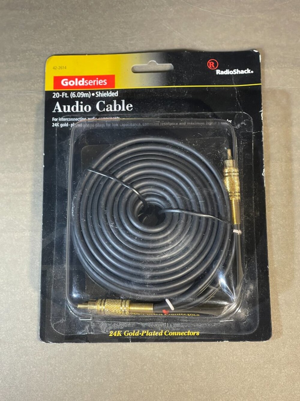 Radio Shack Gold Series Audio Cable 24K Gold Plated Connectors 20Ft (2245)